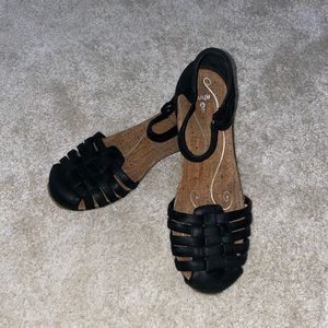Ahnu Black Ladies Sandals